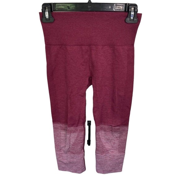 Lululemon‎ Seamlessly Street Crop Legging Size 4 Pink - Picture 1 of 4